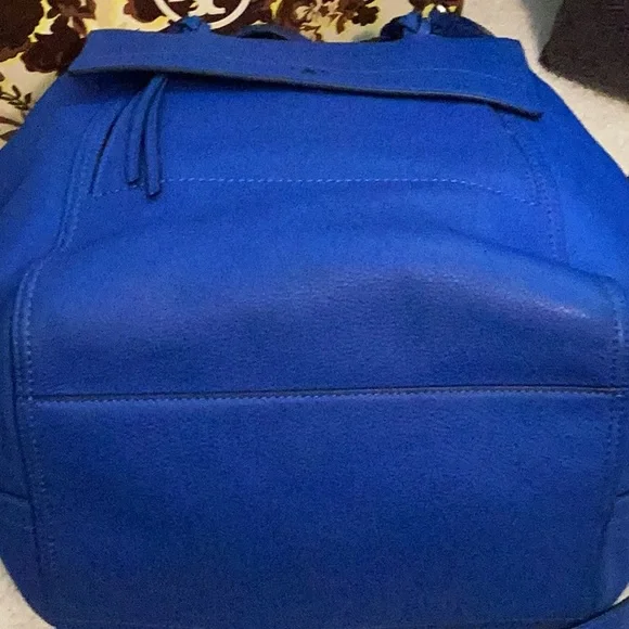 Tory Burch Half Moon Leather Satchel 💙 - Picture 15 of 17